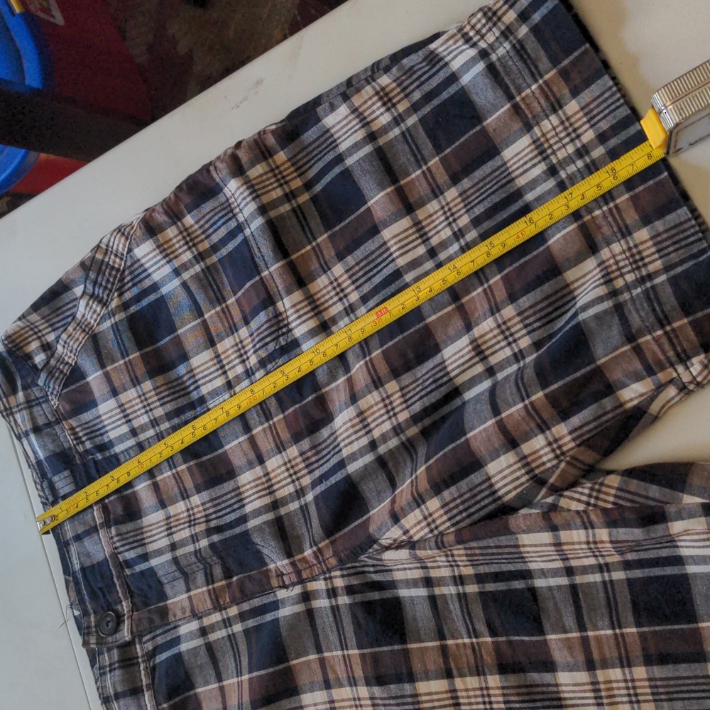 EUC WOMEN'S PLAID SHORTS - Picture 4 of 8